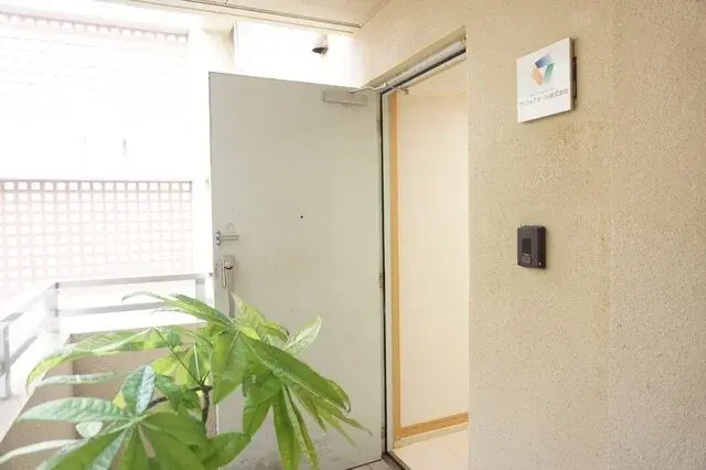 ワンフォアオール株式会社