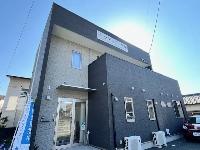 ラヴィアップ株式会社