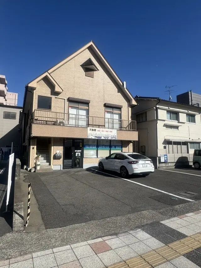 有限会社丸建商事