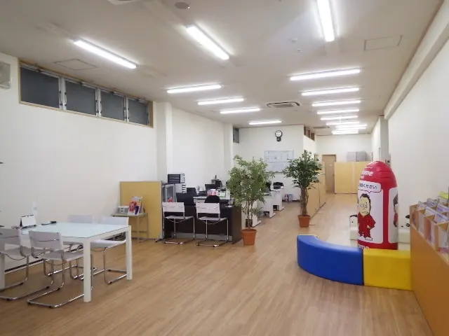 ウスイホーム株式会社 衣笠店