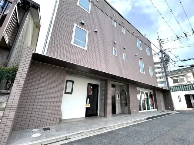 株式会社プラウド